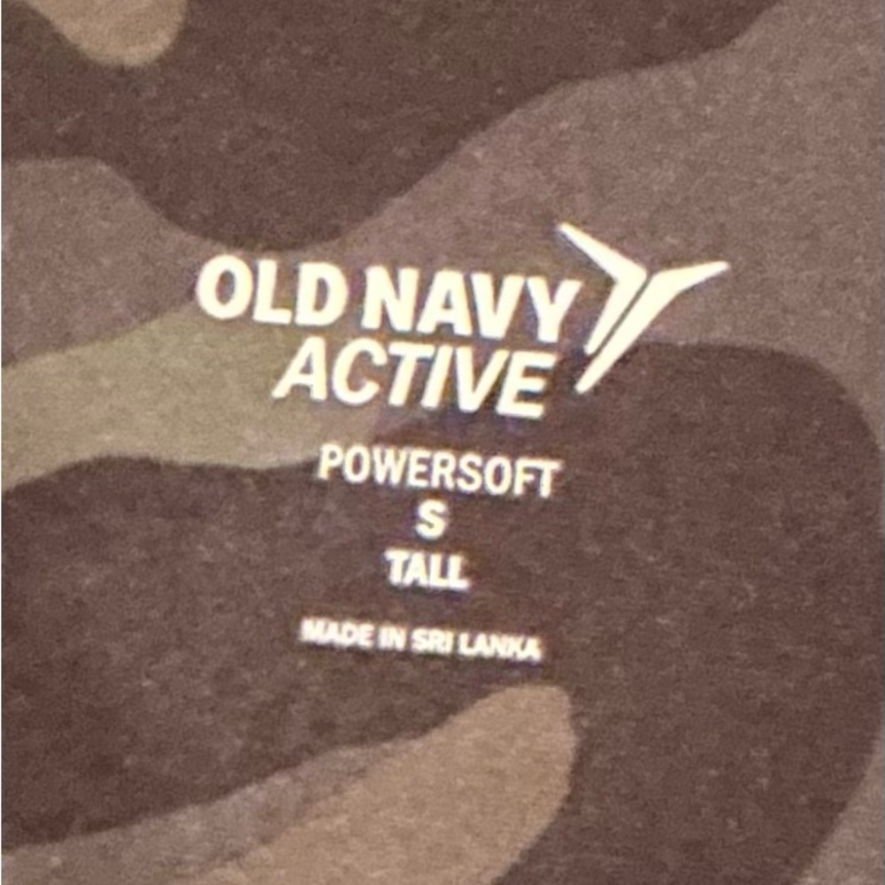 Old Navy Active Powersoft Camouflage Leggings - Picture 2 of 3